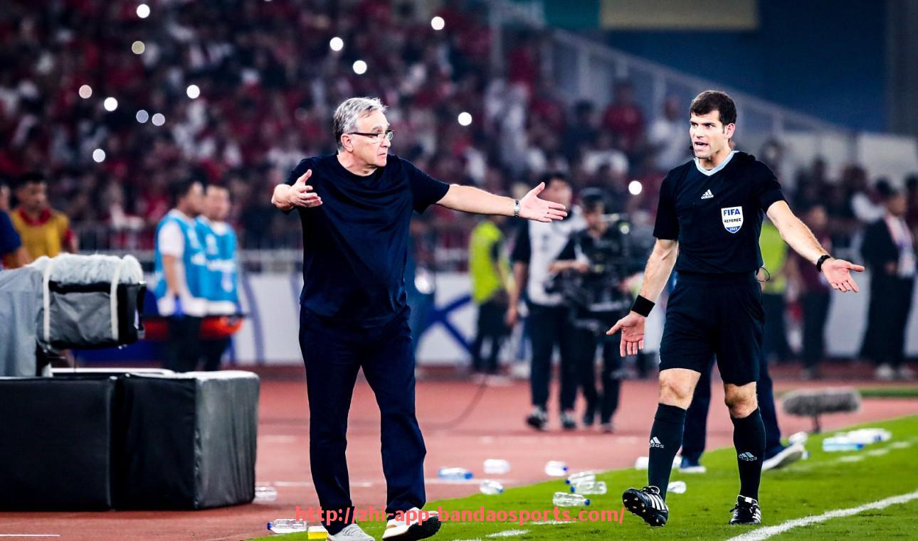 半岛体育app-法甲经典比赛场面盘点:那些令人热血沸腾的逆转与绝杀