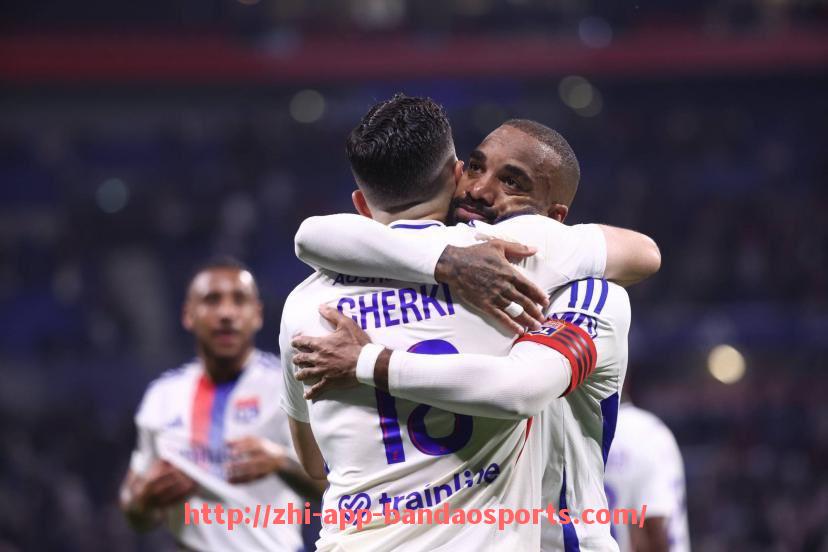 半岛体育app-世俱杯比赛策略调整对球队胜负结果的关键影响